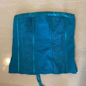 2B BEBE beautiful vintage Corset top. Strapless.